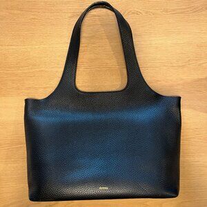 Cuyana System Tote 13-inch (BLK, Pebbled, Gold hardware) w/ insert and strap!